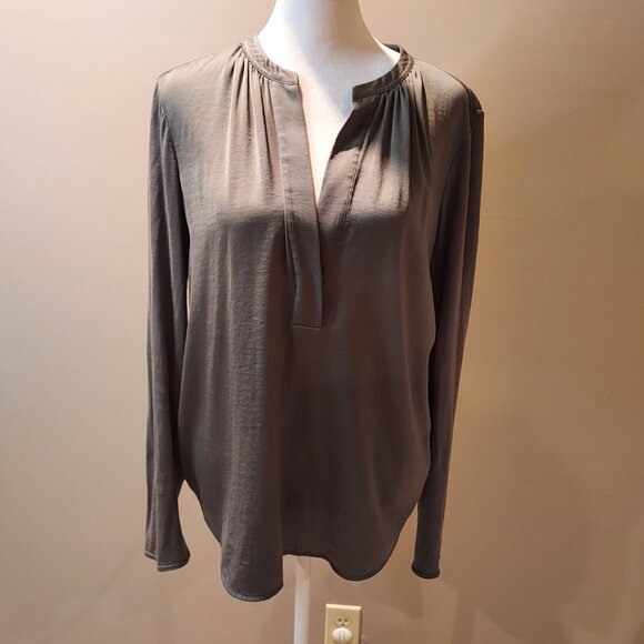 Vince Dusty Olive Long Sleeve Satin/Jersey Blouse Size Med - Picture 11 of 11
